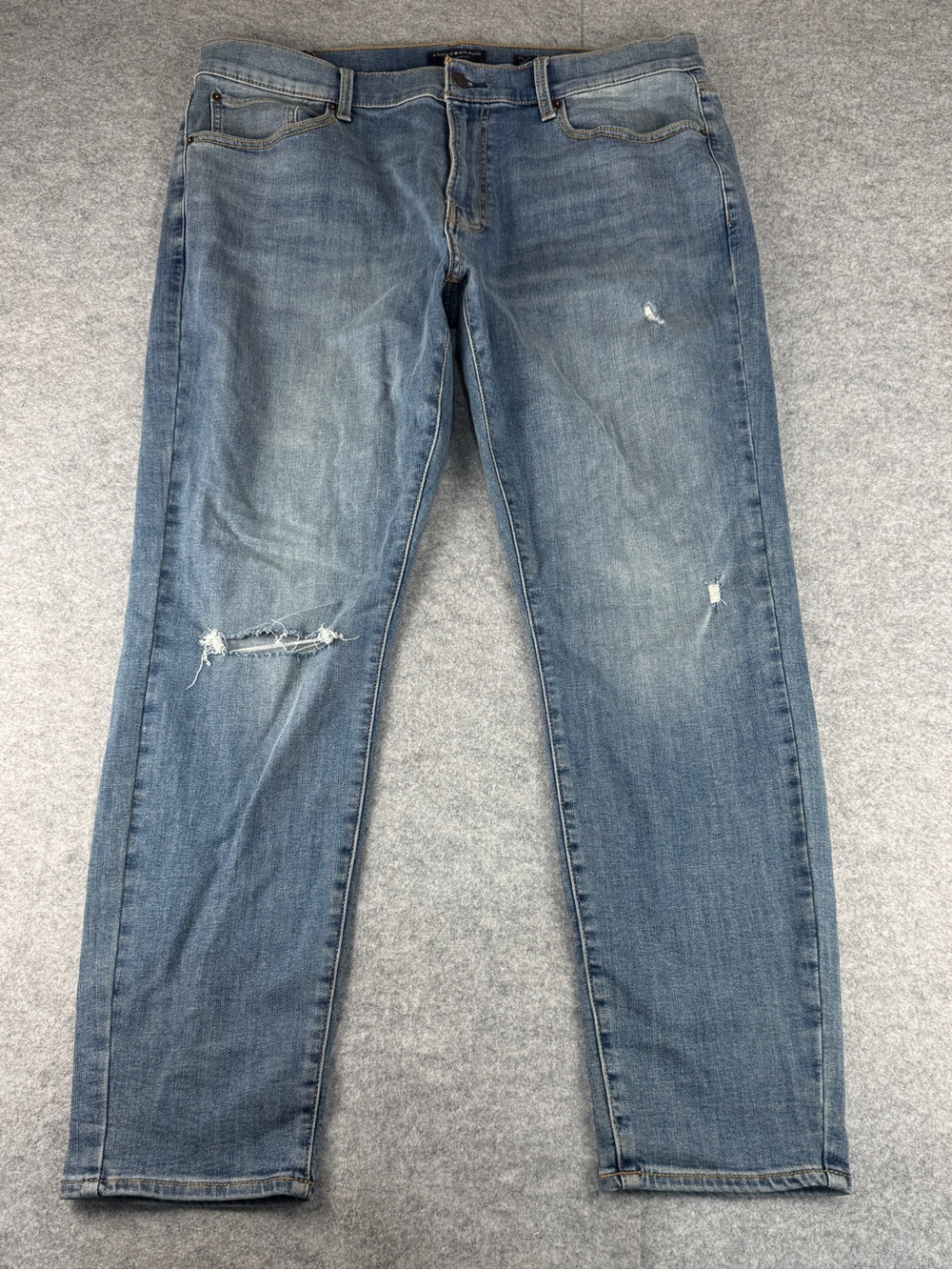 Distressed Jeans Lucky Brand 411 Athletic Taper 36x30 | Lollie Closet